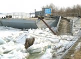 Ледени блокове по Дунав отнесоха силистренското пристанище
