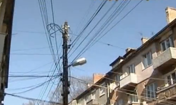 След София строителният контрол подхвана висящите кабели из страната