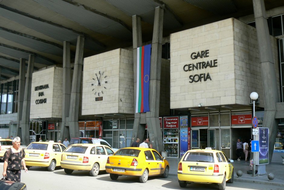 Софийската Централна гара ще е с нов облик чак през 2015 г.