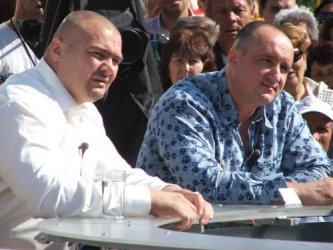 Властите в тежък спор кой изпусна Галеви