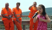 Първа копка за ремонт на Девненския мост с песни и танци