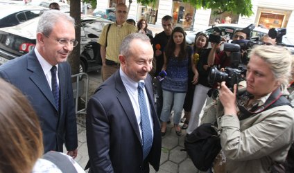 Панайот Генков и Андрей Икономов преди изслушването си във ВСС преди две години. Снимка: БГНЕС