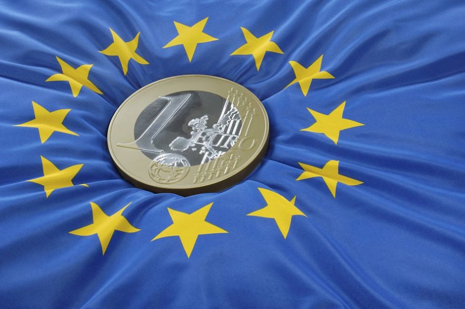 Съединени европейски щати са може би единствено спасение за еврозоната