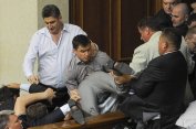 Масов бой в парламента на Украйна заради руския език