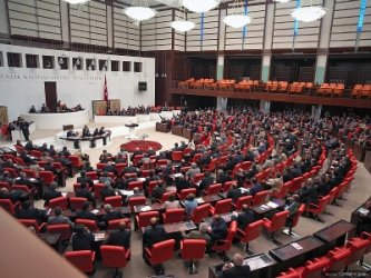 Турция ограничава със закон цезаровото сечение