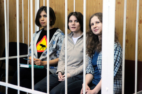 Стинг подкрепи намиращите се в затвора рускини от Pussy Riot