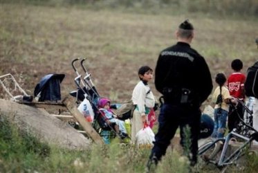 "Монд": Пак гонят роми от Франция, но тихомълком