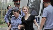 Руската прокуратура поиска 3 г. за пънкарките от "Пуси Райът"