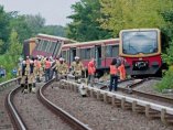 Пътнически влак дерайлира в Германия, петима са леко ранени