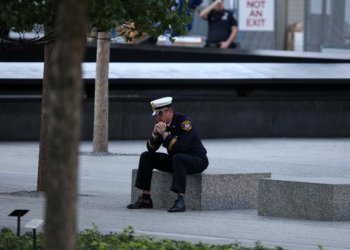 САЩ отбелязват годишнината от 9/11 с по-семпла церемония и без политика