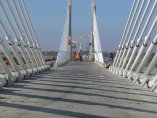Двата края на Дунав мост II се свързват до дни