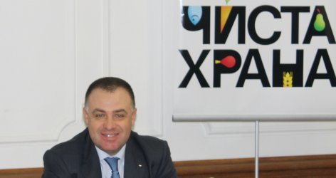Найденов иска надпис "Вредно" върху млечни продукти с растителни мазнини
