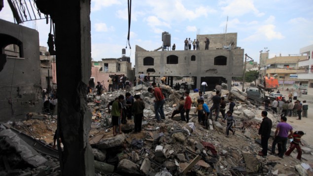 Домове на ръководители на Хамас са разрушени от израелски обстрел в Газа. 
