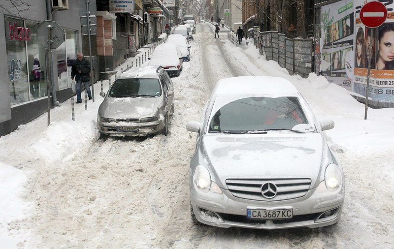 София планира по-малко пари за снега с надежда за топла зима