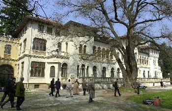 Царската резиденция във Врана