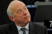Британски евродепутат: Българската администрация е корумпирана до мозъка на костите