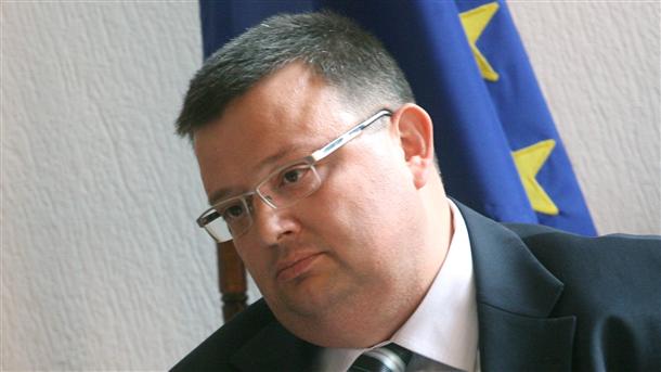 Цацаров се интересувал от делото за клевета срещу Цветанов, но без да "натиска"