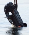 Във Варна бе извадена потънала в морето кола с труп