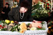 Стотици граждани се поклониха пред паметта на Калоянчев