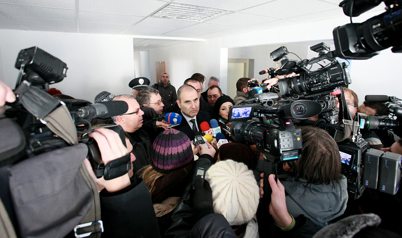 Цветанов дава пространно интервю за медиите в Академията на МВР. Снимка: БГНЕС