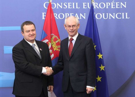 Сръбският премиер Ивица Дачич и президентът на ЕС Ван Ромпой