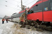 Десетки пострадали при влаков сблъсък във Виена