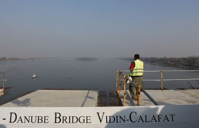 Все още незавършеният Дунав мост ІІ, сн. БГНЕС