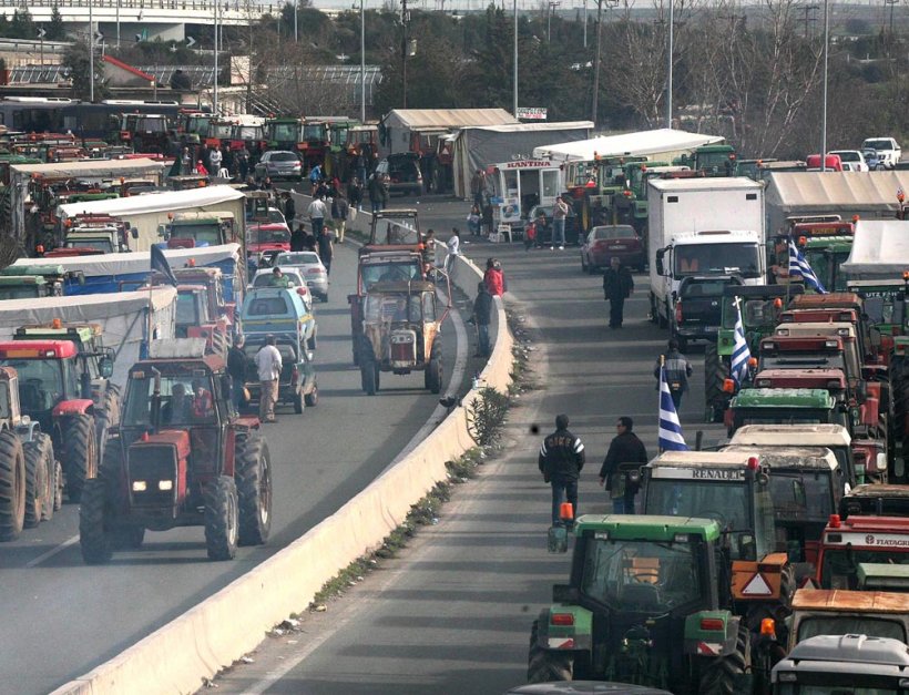 Гръцките фермери решават в неделя как ще продължат протестите