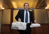 Яне Янев бил заплашван заради разсекретени данни за енергийна корупция