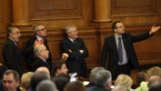 ГЕРБ спаси Борисов от отчет пред парламента по случая "Баретата"