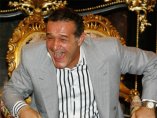 Румънски бизнесмен и депутат осъден за незаконно задържане на лица