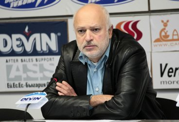 Велислав Минеков