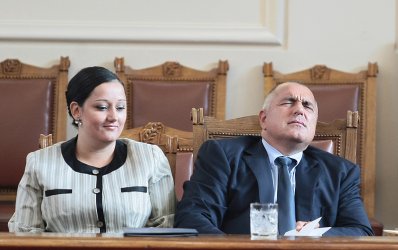Лиляна Павлова поглежда към премиерския пост