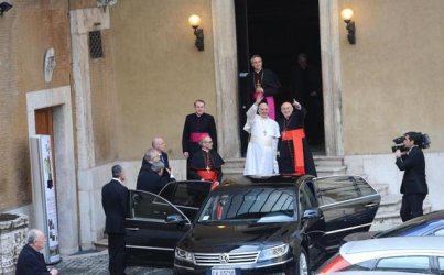 Папа Франциск край римската църква Санта Мария Маджоре в четвъртък