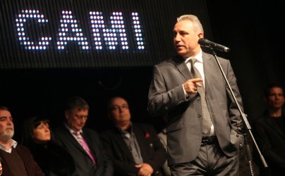 Христо Стоичков на събрание на студенти и протестиращи в зала "Арена Армеец" в събота. Сн. БГНЕС
