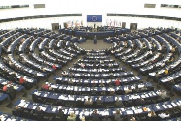 Европейската комисия продължава наблюдението на България и Румъния