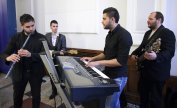 Музика и разправии в Министерския съвет за Деня на ромите