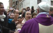 С папа Франциск чувството за хумор и естественото държание влязоха във Ватикана