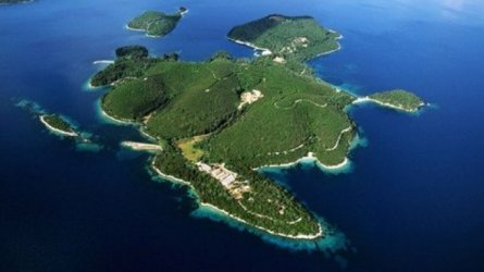 Руски милиардер купи Скорпиос – митичният остров на Онасис