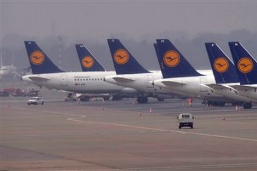 Стачка отменя почти всички полети на “Луфтханза“ в понеделник