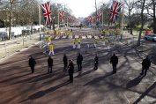 Лондонският маратон почете жертвите в Бостън