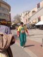 Палатки, снимки, обещания и един клоун на политическия панаир в Пловдив