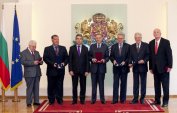 Йордан Соколов удостоен с висок орден за заслуги