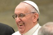 Папата призна, че задрямва на вечерна молитва, но Бог приемал това с разбиране