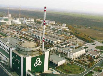 Единият блок на АЕЦ "Козлодуй" може да бъде спрян заради намаления износ на ток