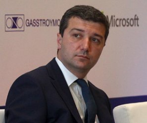 Драгомир Стойнев още не е имал време да провери колко са държавните пари в КТБ. Сн. БГЕНС