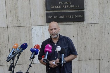 Седем обвинени след арестите в Чехия, разклатили стола на премиера