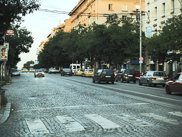 Испанци предлагат да строят паркинг под бул.”Дондуков” в София