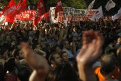 Гърция стачкува заради “мракобесното“ спиране на държавните радио и телевизия