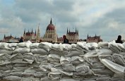 Дунав чупи рекорди в Унгария, не се очакват критични нива по българския участък